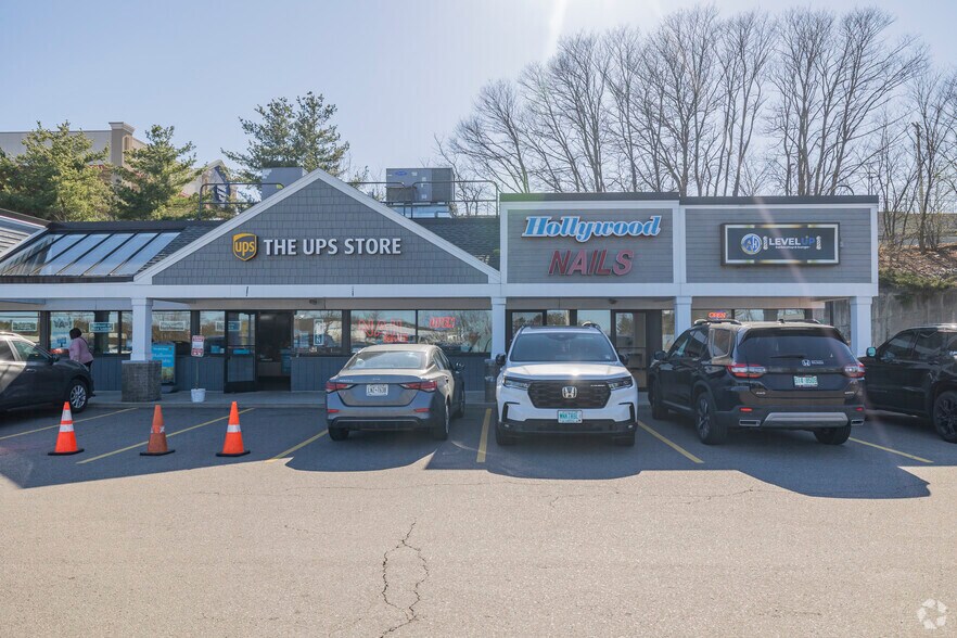 More Photos Of 131-139 Daniel Webster Hwy, Nashua Freestanding For Lease