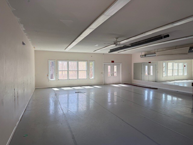 More Photos Of 550 Fillmore Ave, Tonawanda Light Distribution For Lease
