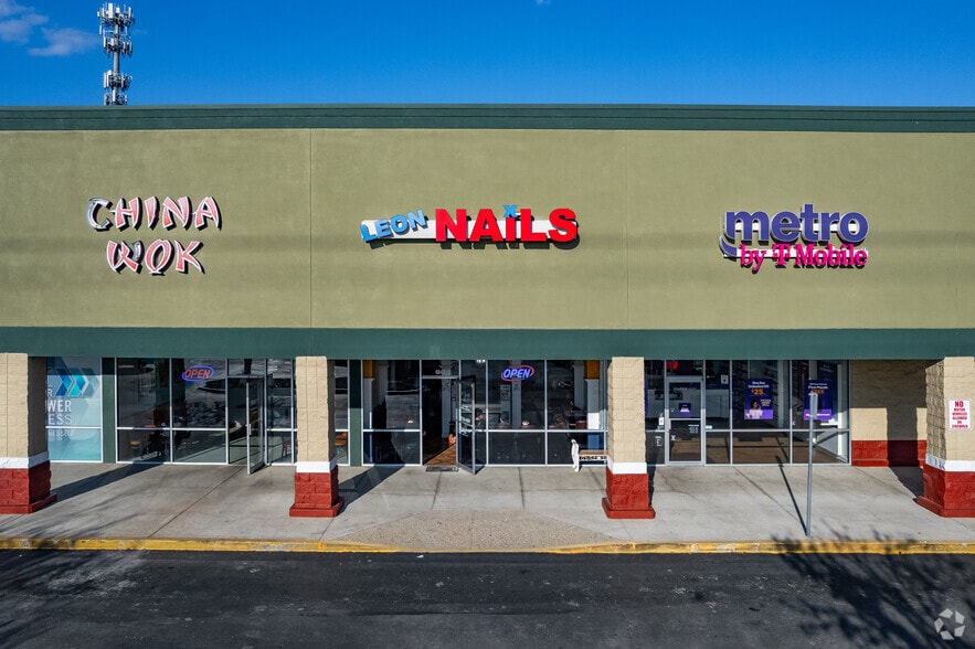 More Photos Of 6830-6855 SE Maricamp Rd, Ocala General Retail For Lease