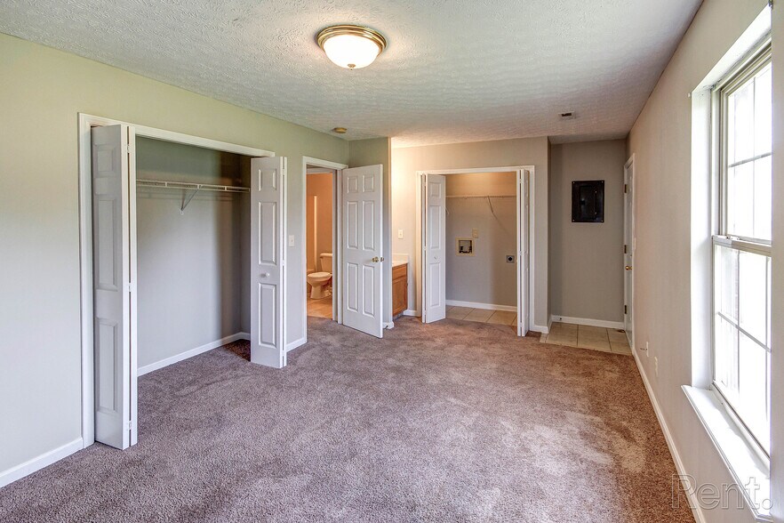 More Photos Of 220 Harrison St, Scottsburg Apartments For Sale