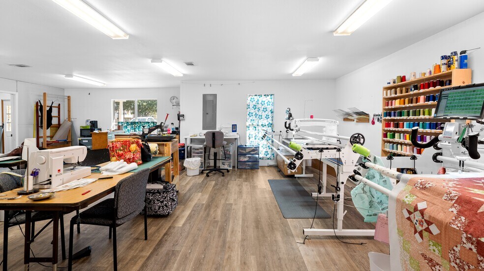 More Photos Of 4780 Live Oak Church Rd, Crestview Storefront Retail Office For Sale