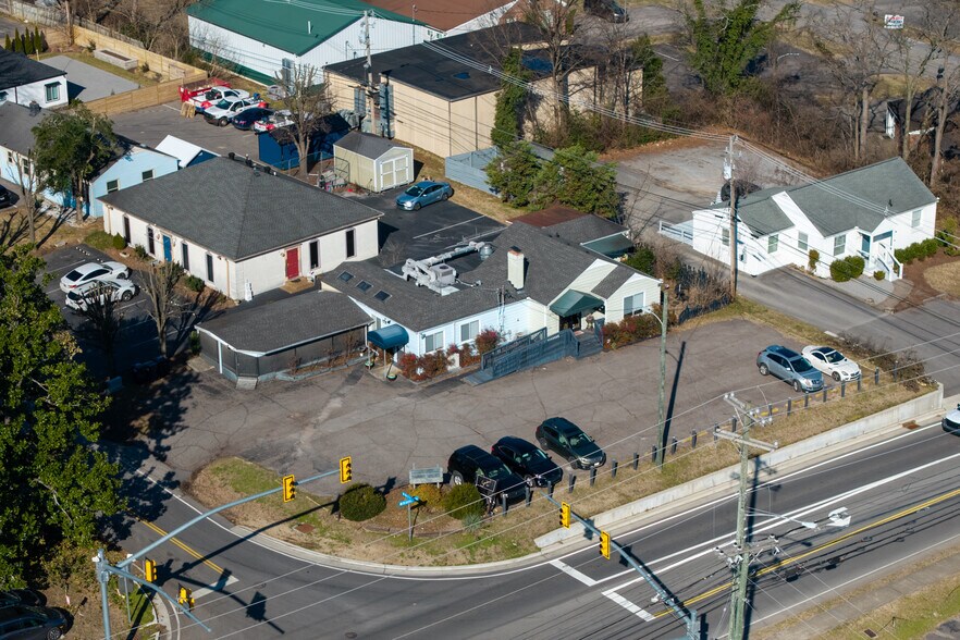 More Photos Of 2799 Bransford Ave, Nashville Office For Sale