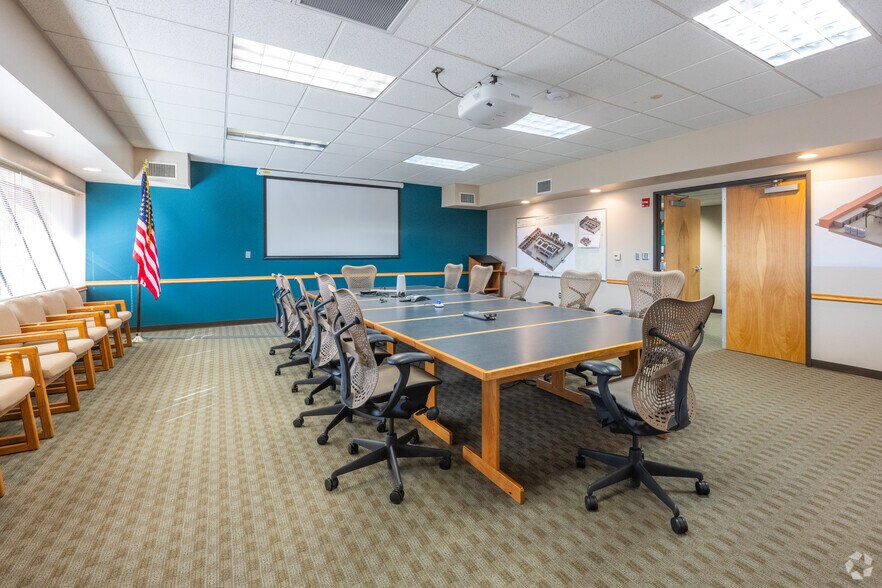 More Photos Of 2340 Alamo Ave SE, Albuquerque Office For Lease