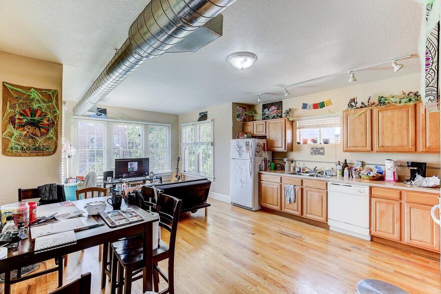 More Photos Of 1432 Pennsylvania St, Denver Apartments For Sale