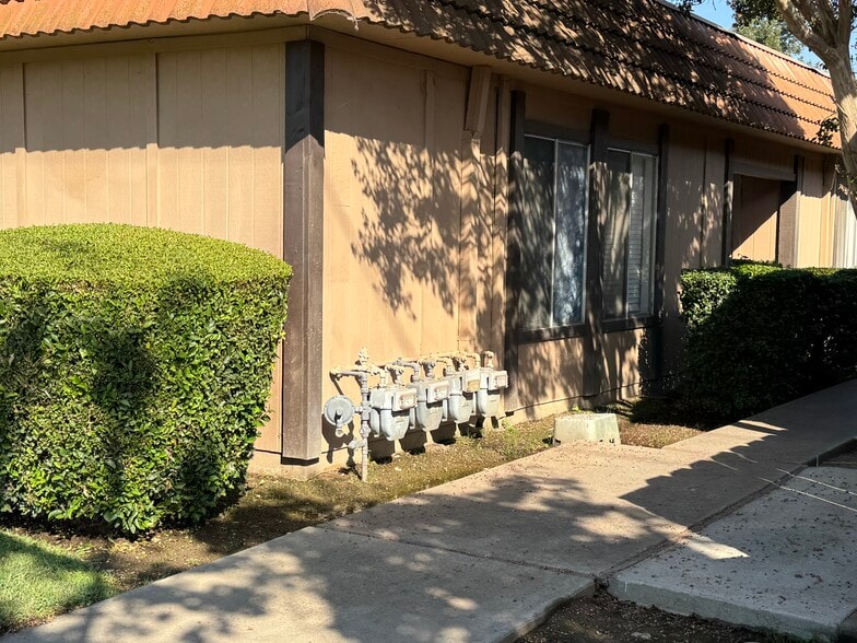 More Photos Of 701 Standiford Ave, Modesto Apartments For Sale