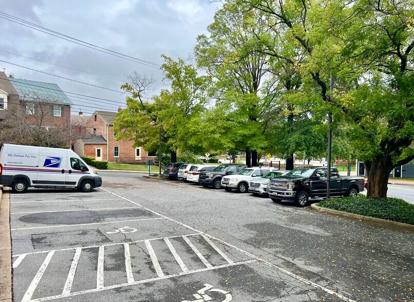 More Photos Of 56 W Main St, Westminster Medical For Lease