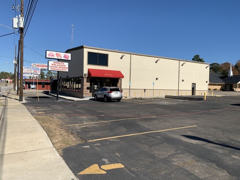 More Photos Of 1112 N Frazier St, Conroe Freestanding For Sale