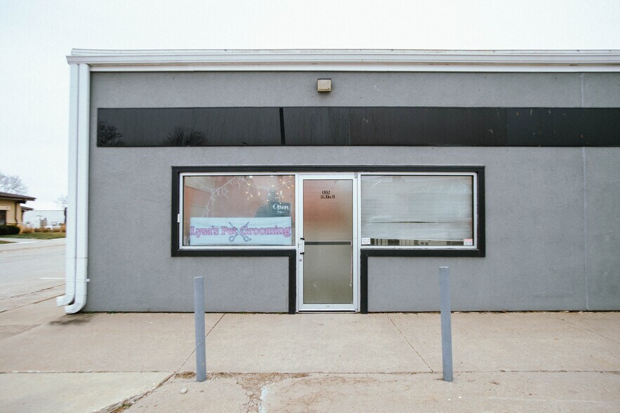 More Photos Of 115 E Washington, Winterset Office For Sale