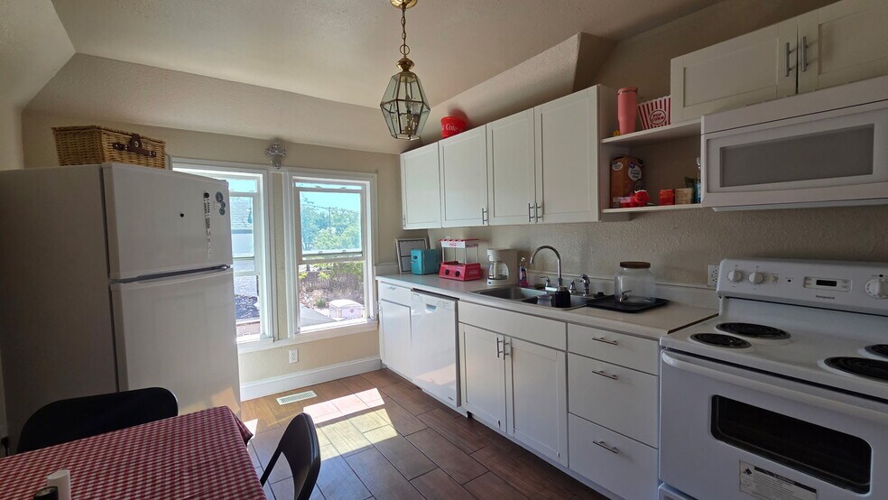 More Photos Of 616 W 10th St, Pueblo Apartments For Sale
