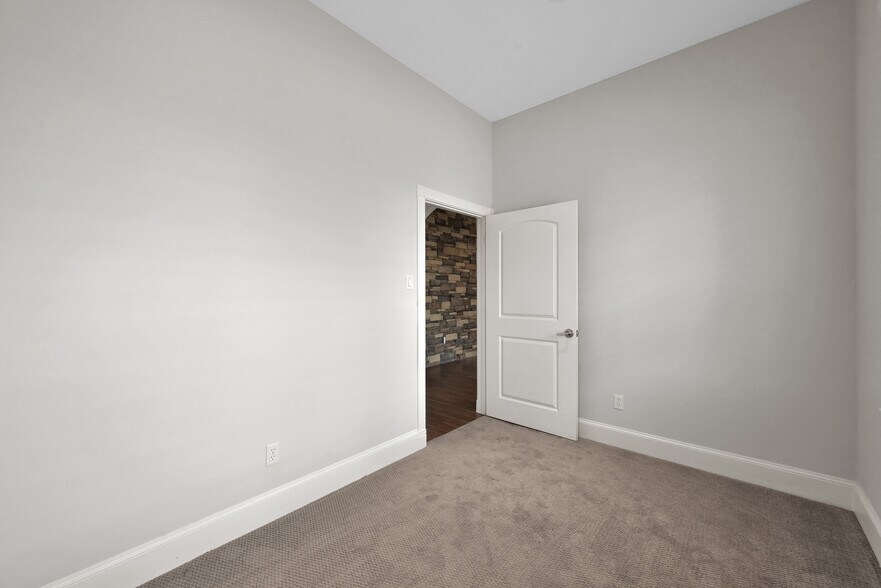 More Photos Of 25511 Budde Rd, The Woodlands Office For Lease