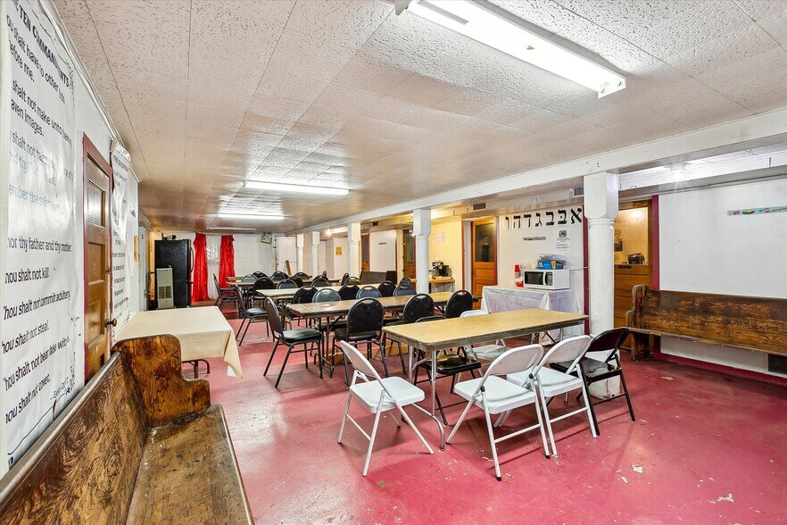 More Photos Of 3428 Littlejohn Ave, Fort Worth Religious Facility For Sale