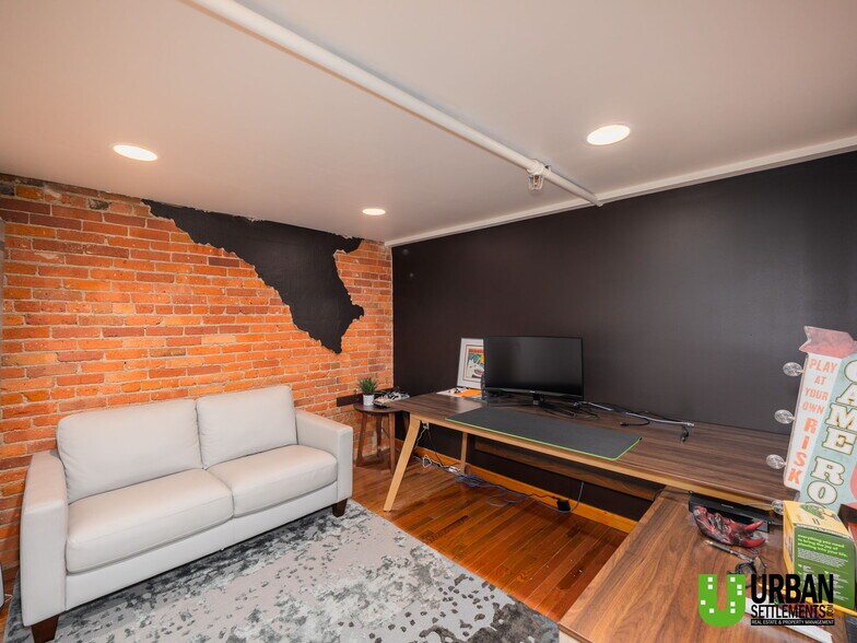 More Photos Of 417 W 1st Ave, Spokane Office For Sale