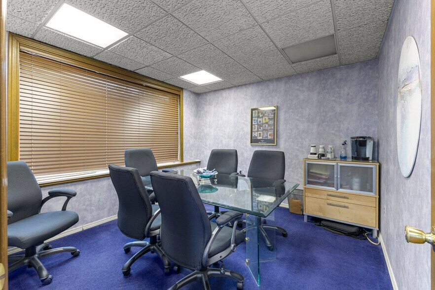 More Photos Of 6336 Fox Ave, Allen Park Office For Sale