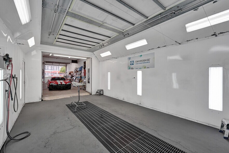 More Photos Of 121 SE 1st Ave, Dania Beach Auto Repair For Sale