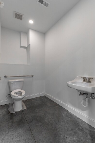 More Photos Of 3907 Caine Ln, Chattanooga Warehouse For Sale