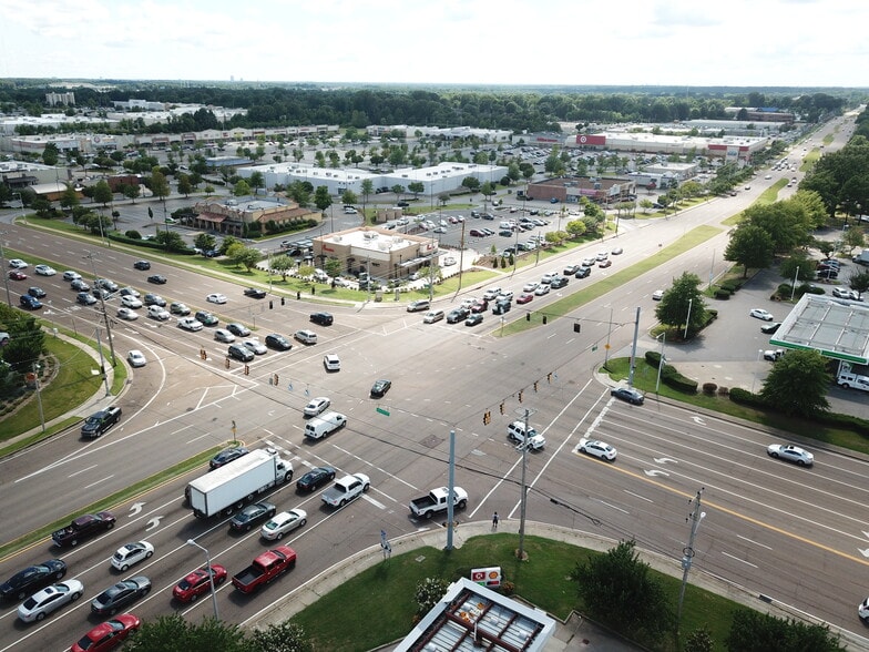 More Photos Of 2747-2769 Wolfcreek Pky, Memphis Unknown For Lease