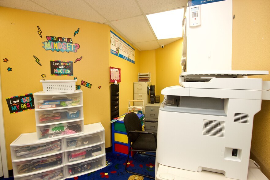 More Photos Of 3421 E Walnut St, Pearland Daycare Center For Sale