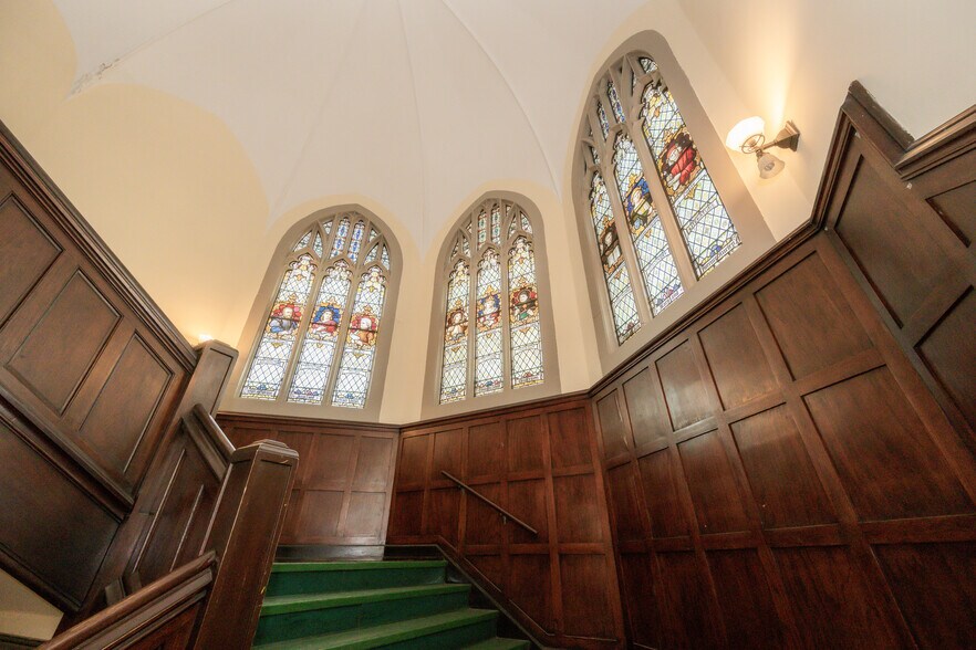 More Photos Of 200 S Oak Park Ave, Oak Park Schools For Sale