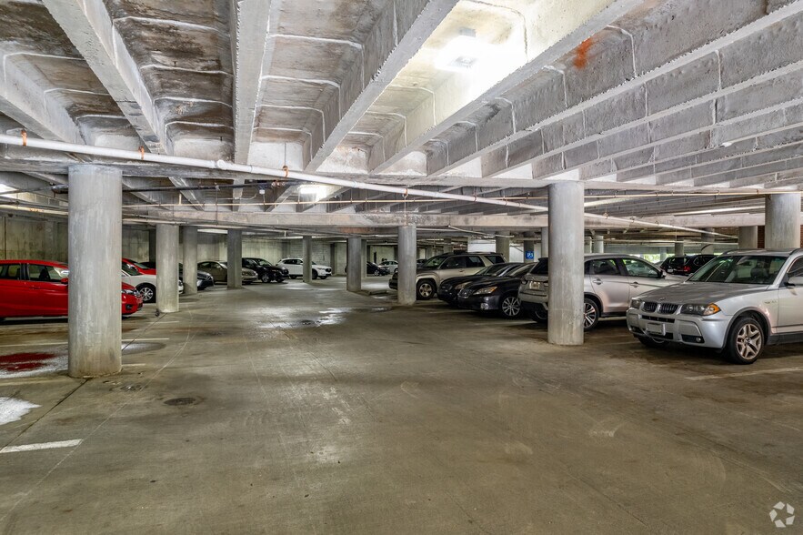 More Photos Of 3091 Governors Lake Dr, Peachtree Corners Office For Lease