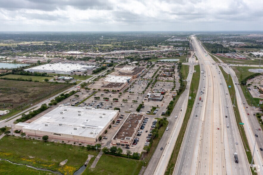 More Photos Of 2500-2808 Smith Ranch Rd, Pearland Unknown For Lease