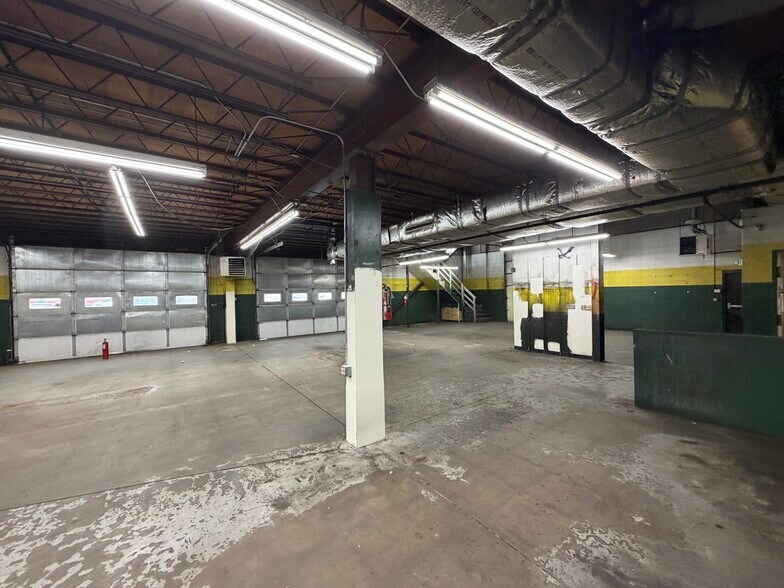 More Photos Of 7999 Wadsworth Blvd, Arvada Auto Repair For Lease