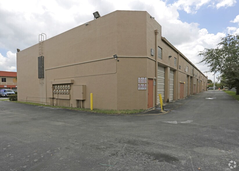 More Photos Of 13405 SW 128th St, Miami Light Manufacturing For Sale