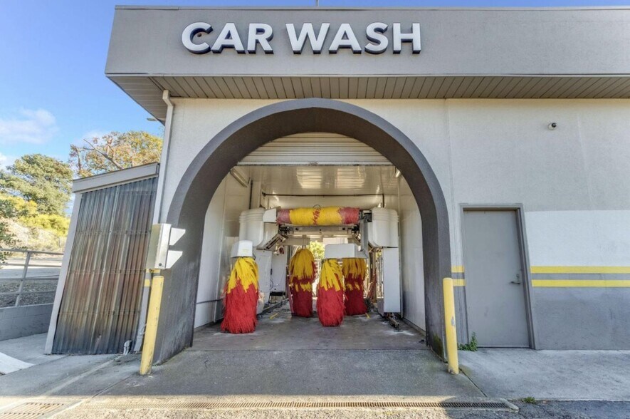 More Photos Of 3418 Park Blvd, Oakland Auto Repair For Sale