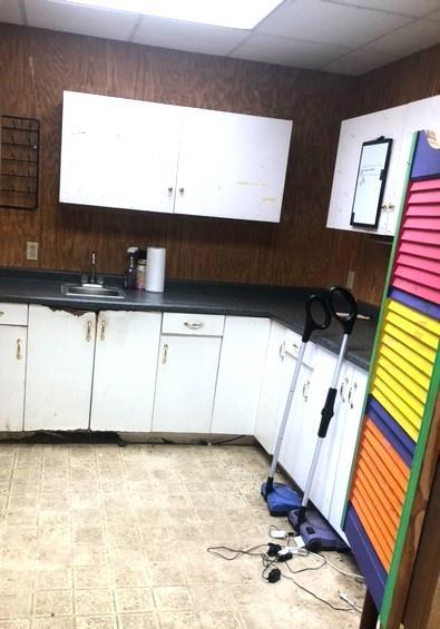 More Photos Of 1614 W Cameron Ave, Rockdale Freestanding For Sale