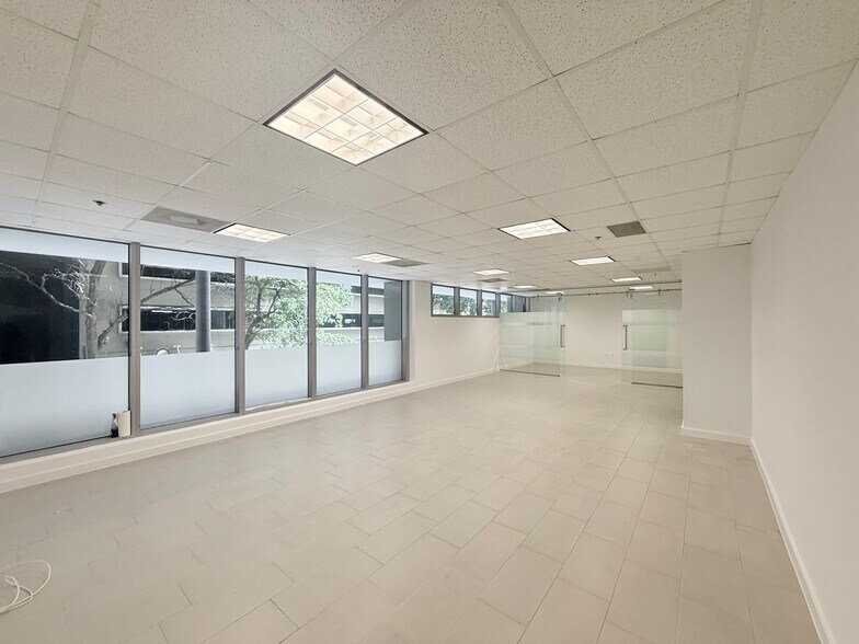 More Photos Of 150 SE 2nd Ave, Miami Office Residential For Sale
