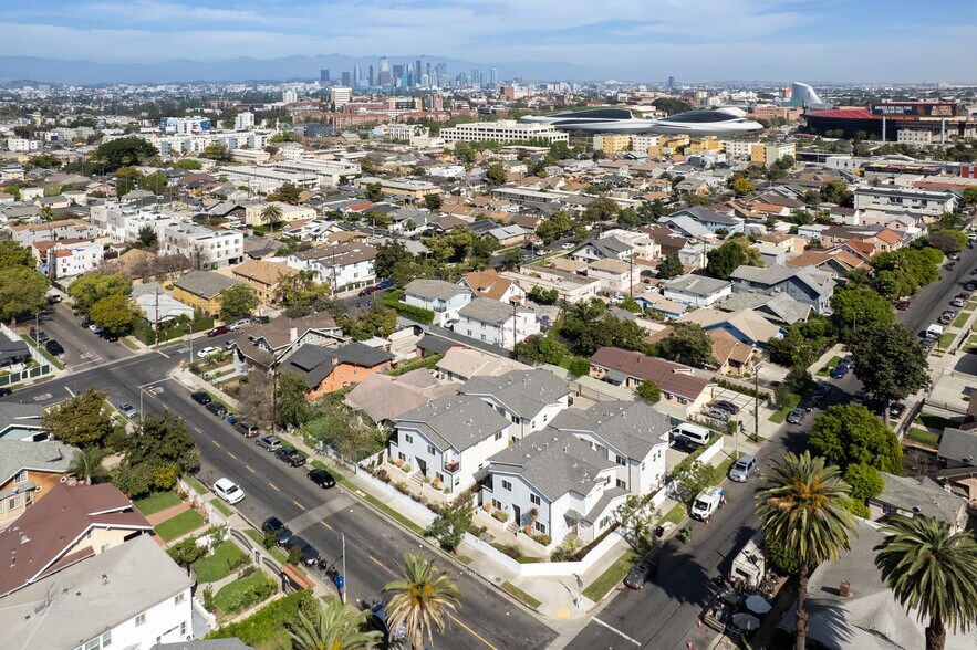 More Photos Of 3944 S Budlong Ave, Los Angeles Apartments For Sale