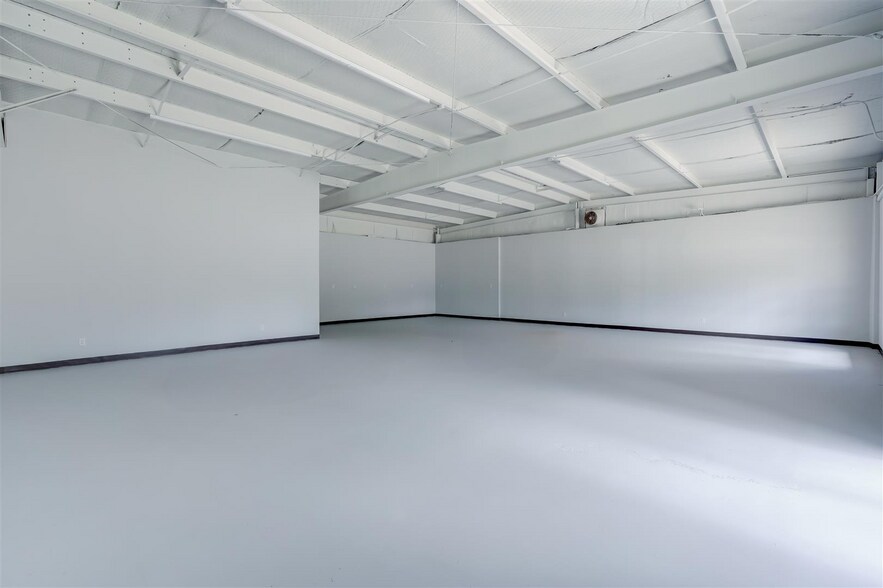 More Photos Of 623 N Richmond Rd, Wharton Auto Repair For Sale