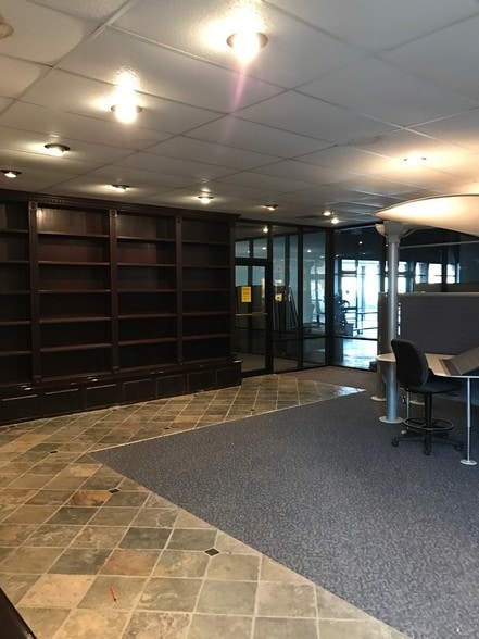 More Photos Of 2545 S 11th St, Niles Storefront Retail Office For Sale