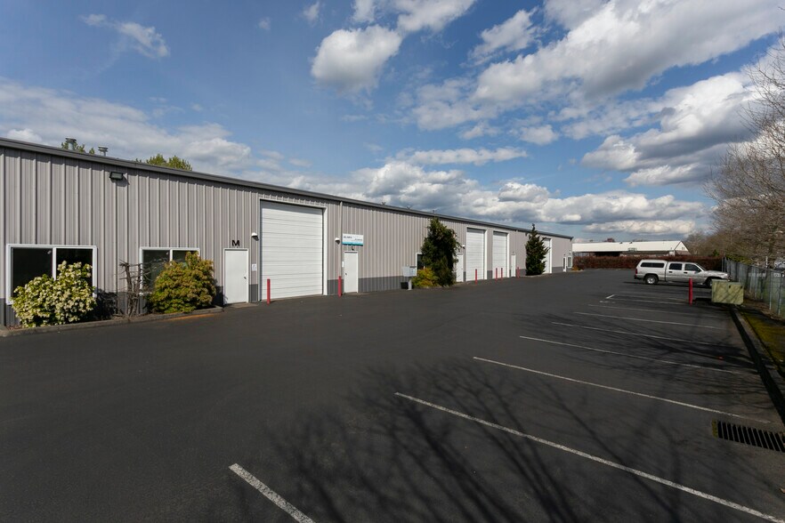 More Photos Of 5405 SE Alexander St, Hillsboro Warehouse For Lease