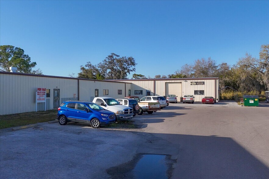 More Photos Of 5623-5627 Lawton Dr, Sarasota Warehouse For Sale