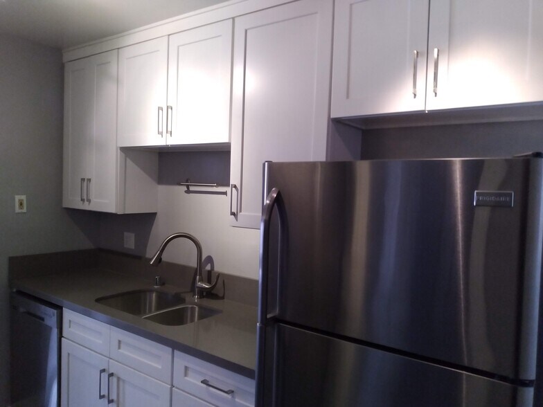 More Photos Of 907-909 Glendale Blvd, Los Angeles Apartments For Sale