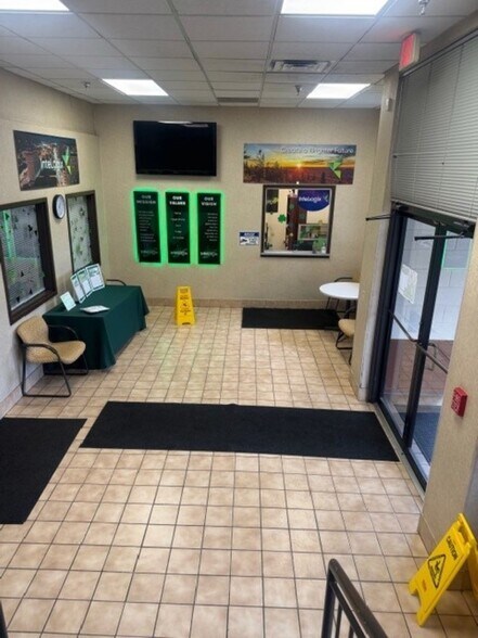 More Photos Of 225 Terrace Ave, Huntington Office For Lease