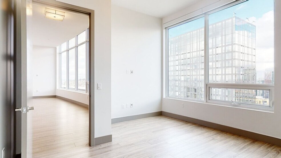 More Photos Of 2015 2nd Ave, Seattle Apartments For Lease