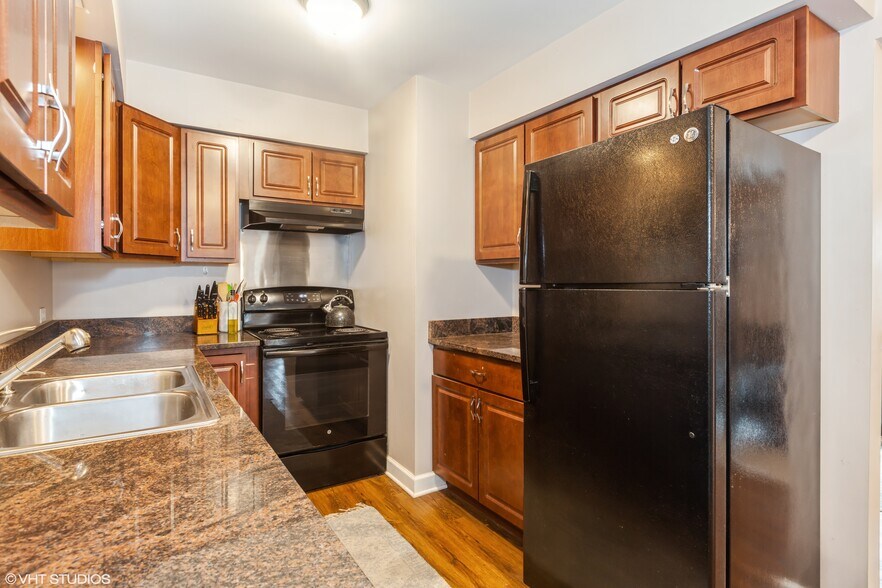 More Photos Of 1621 Ogden Ave, Lisle Office Residential For Sale