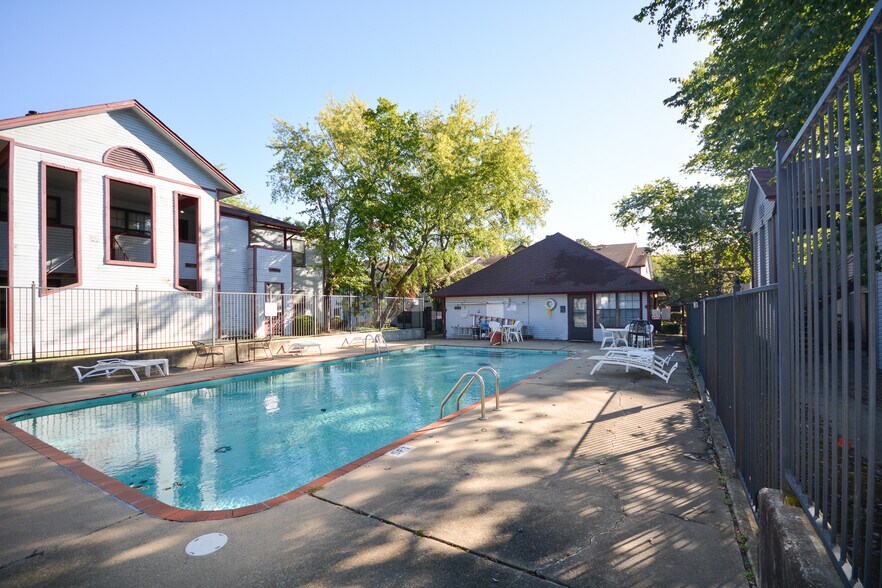 More Photos Of 1100 Brookside Dr, Little Rock Apartments For Sale