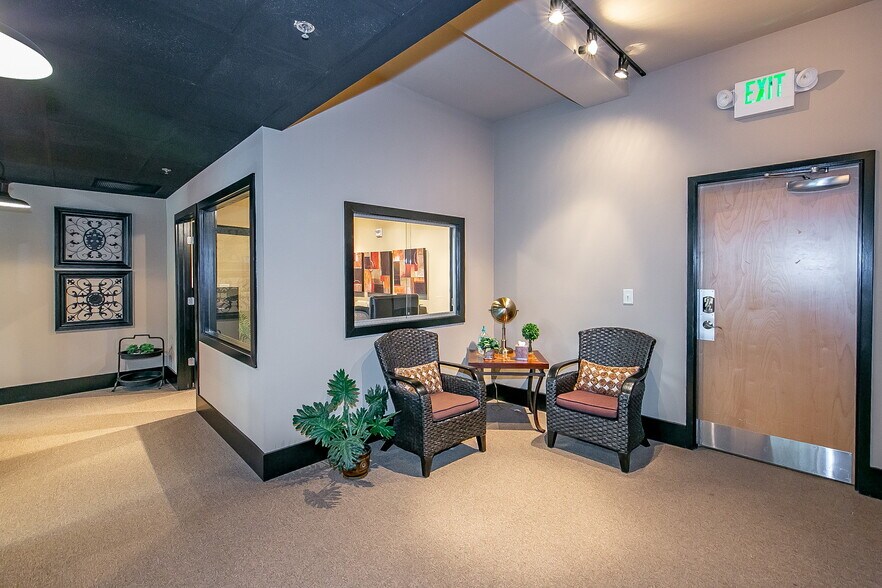 More Photos Of 319 Atlanta St, Marietta Office For Sale