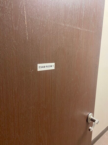 More Photos Of 2701 E Hammer Ln, Stockton Medical For Lease