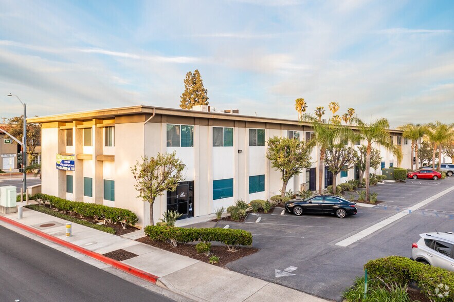 More Photos Of 17332 Irvine Blvd, Tustin Medical For Sale