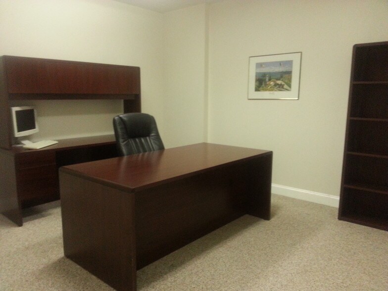 More Photos Of 106 Colony Park Dr, Cumming Office Residential For Lease