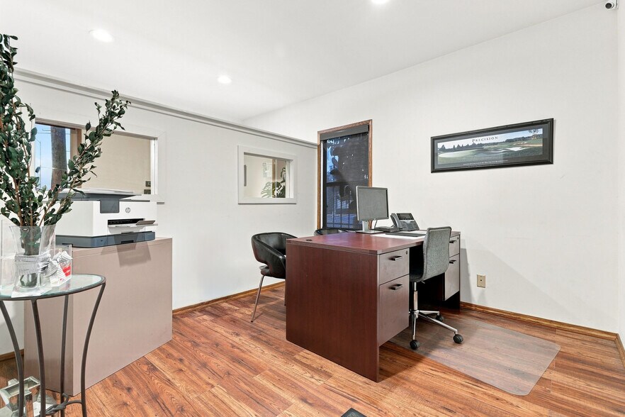 More Photos Of 1063 Colorado Blvd, Eagle Rock Medical For Sale