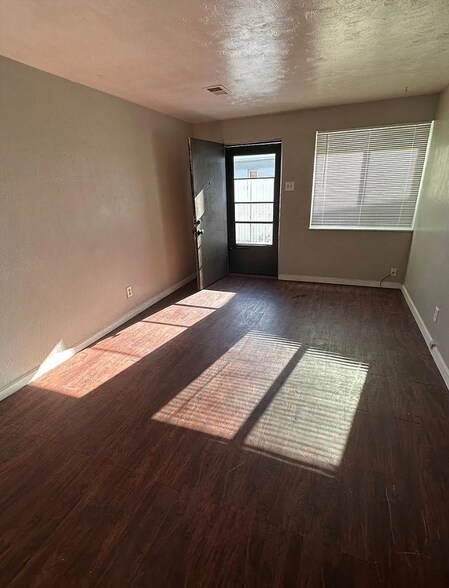 More Photos Of 1143 Akron St, Aurora Apartments For Sale