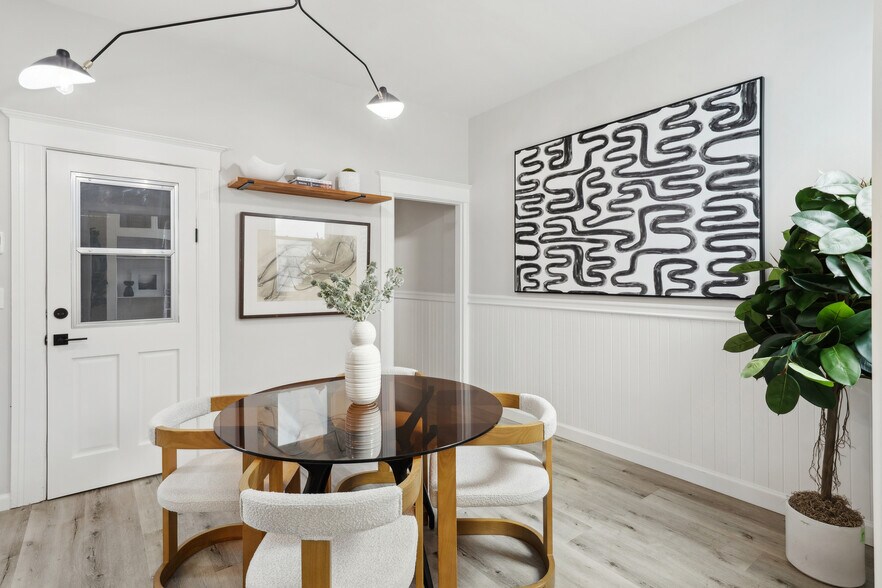 More Photos Of 17-19 Card Aly, San Francisco Apartments For Sale