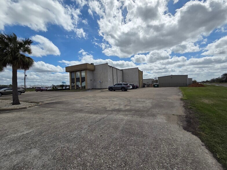 More Photos Of 1844 & 1846 Interstate 10 S, Beaumont Medical For Sale