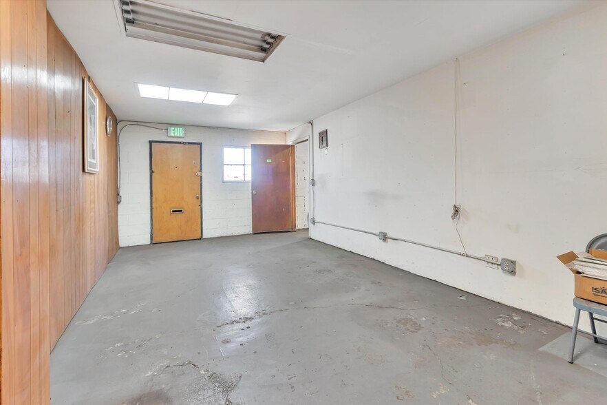 More Photos Of 954 86th Ave, Oakland Manufacturing For Sale