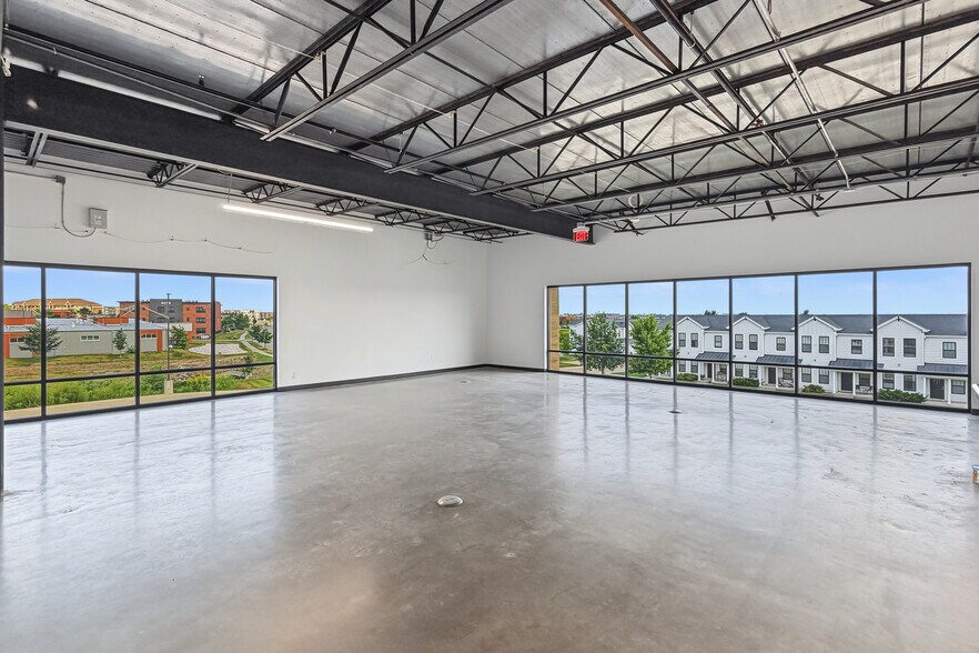 More Photos Of 1808 SW Magazine Rd, Ankeny Office For Sale