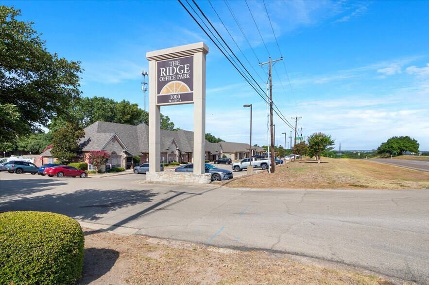 More Photos Of 1000 State Highway 6, Woodway Medical For Lease